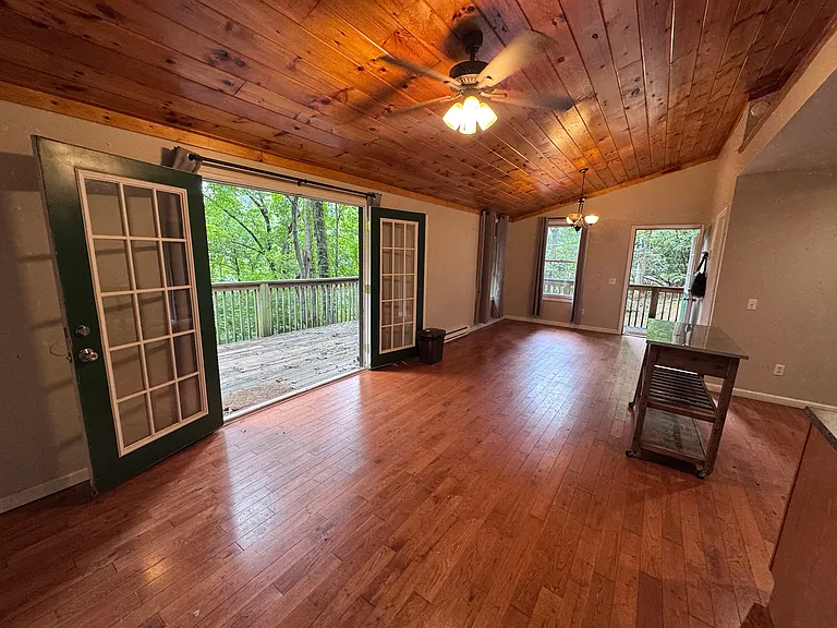 228 Cloudrise Ln — Photo 3