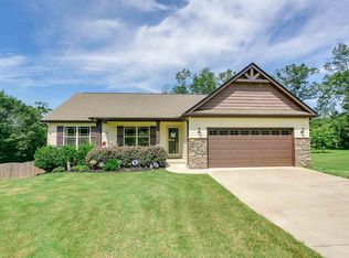 164 Long Creek Ct, Inman, SC 29349