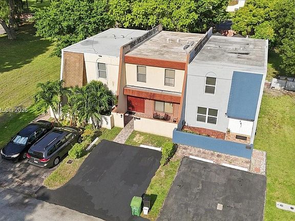 3rd image of 7597 NW 75th Ave