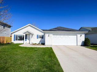 1848 52nd St S, Fargo, ND 58103
