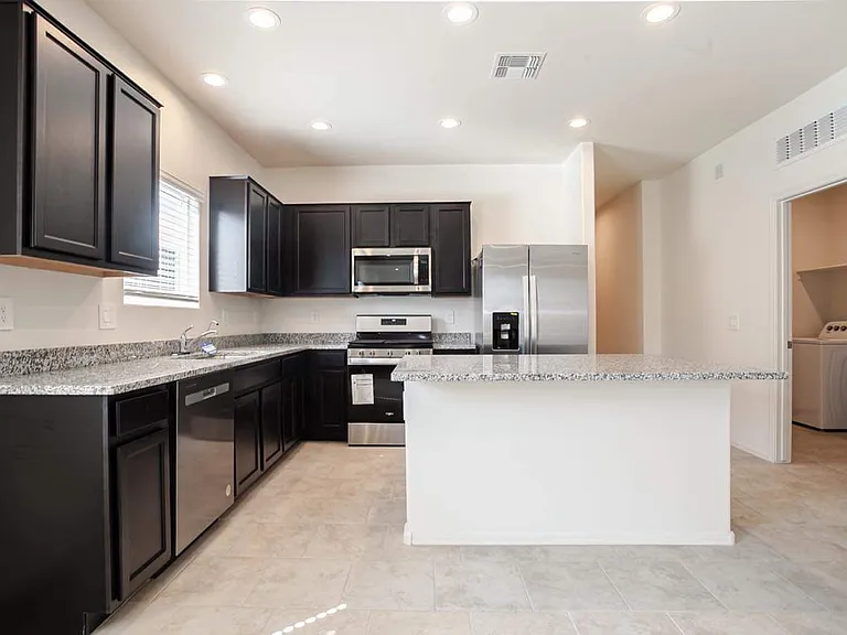10211 N Arroyo Lupine Way — Photo 4
