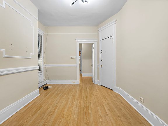 2nd image of 110 Duncan Ave APT 1R