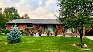 1st image of 50723 Dartmoor Dr