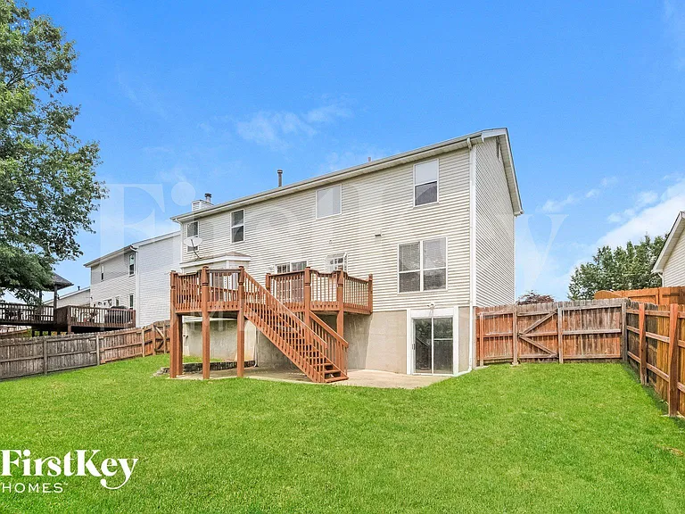124 Royallsprings Pkwy — Photo 14