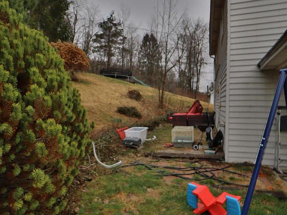 2nd image of 1001 Upper Main St