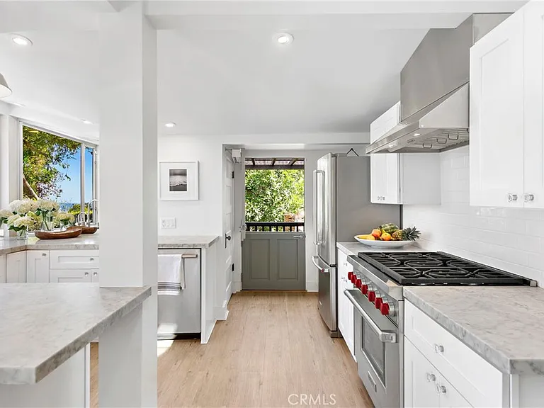 592 Bluebird Canyon Dr — Photo 14