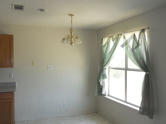 005_Dining Area_08092022