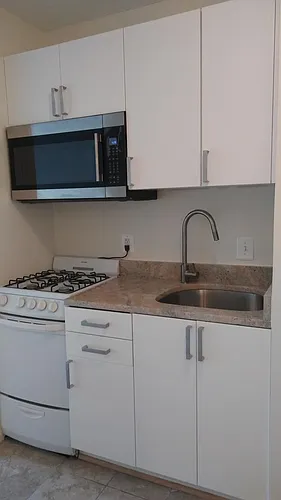 5500 Friendship Blvd Photo 1