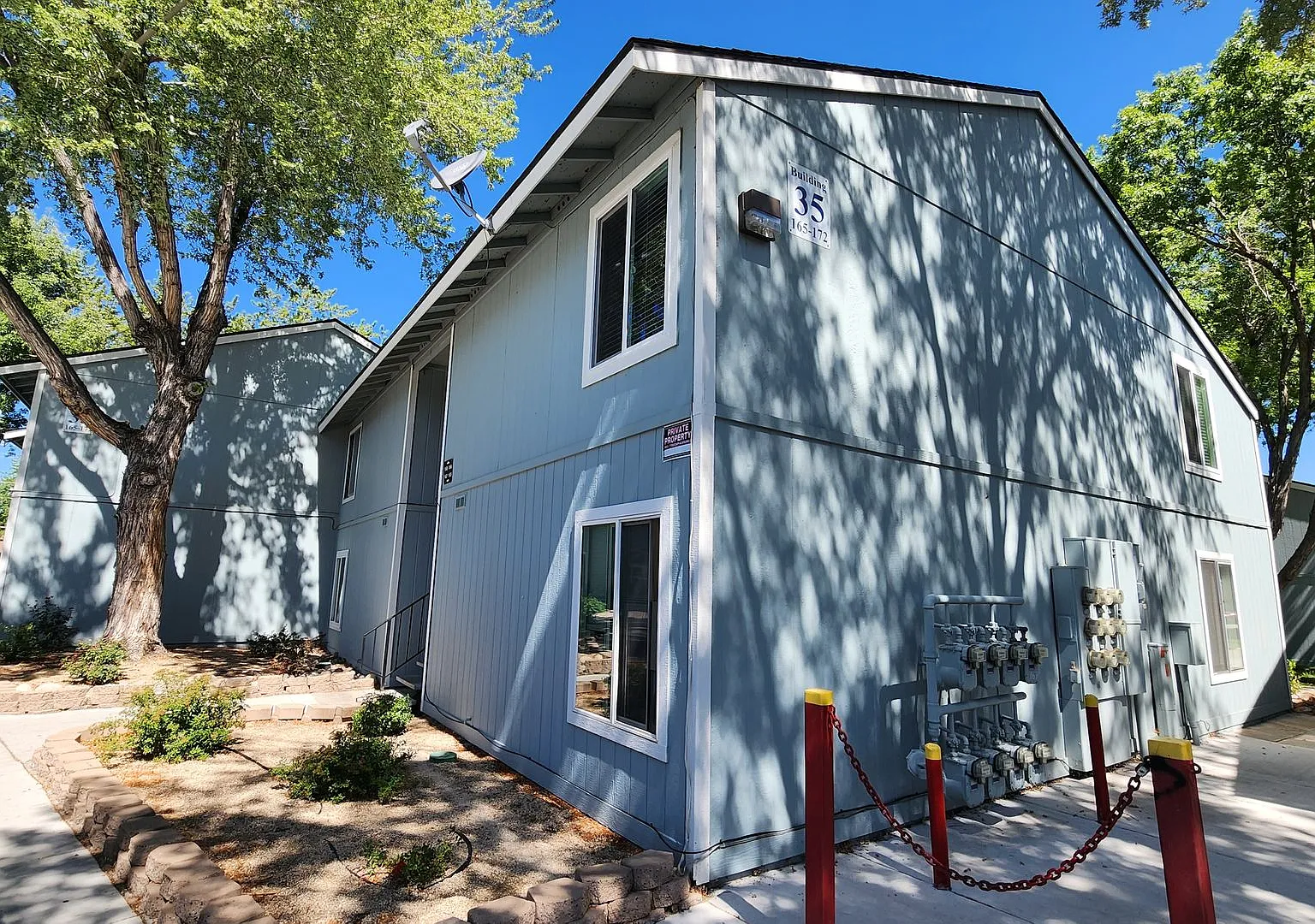 Fully Remodeled * 1 Bed / 1 Bath — Photo 1