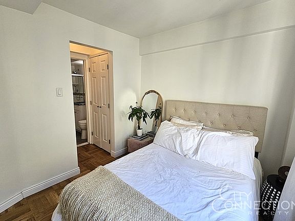 5th image of 220 E 67th St APT 7-B