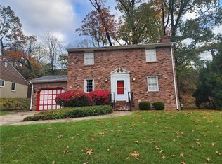 118 Cool Springs Rd, White Oak, PA 15131