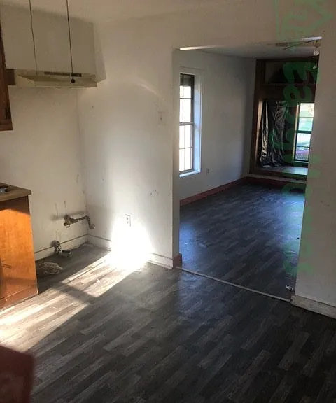 824 S Main St — Photo 3