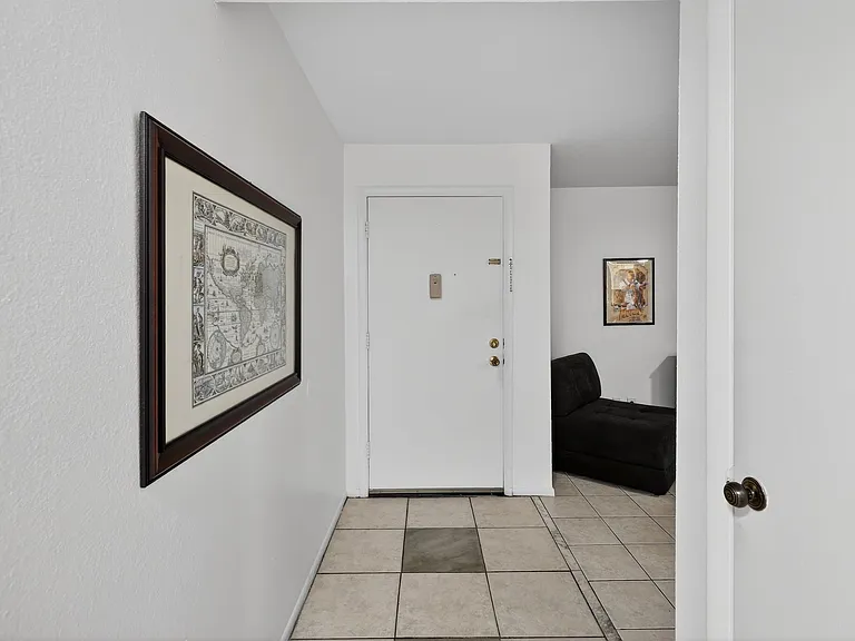 174 Springwood Cir #B — Photo 1