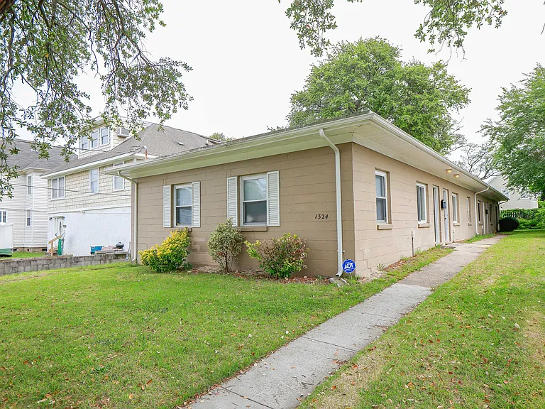 1324 Hillside Ave #B — Photo 16