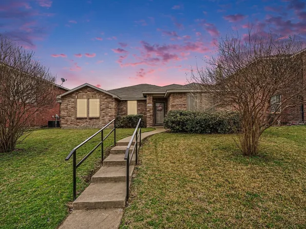 1214 April Showers Ln, Lancaster, TX 75134