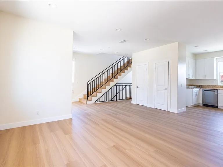 1042 San Juan St #1-2-6 — Photo 5