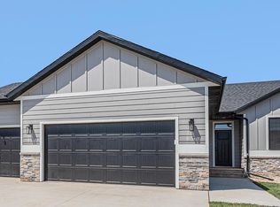 312 S Willow Spring Dr, Sioux Falls, SD 57110