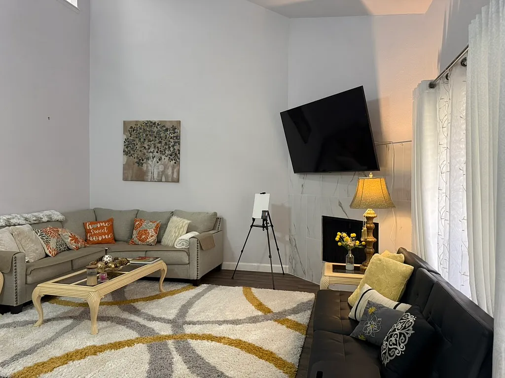 2 bed, 1225 sqft, $1,800 — Photo 3