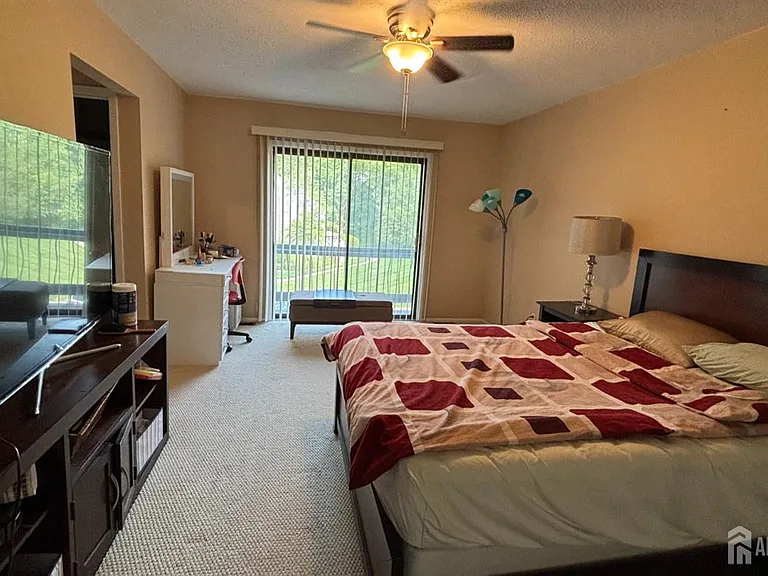 178 Linda Ln — Photo 11