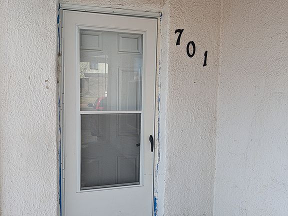 3rd image of 701 W 13th St #A