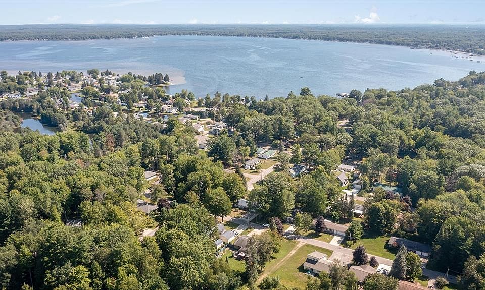 216 Shady Lane Ave, Prudenville, MI 48651 Zillow