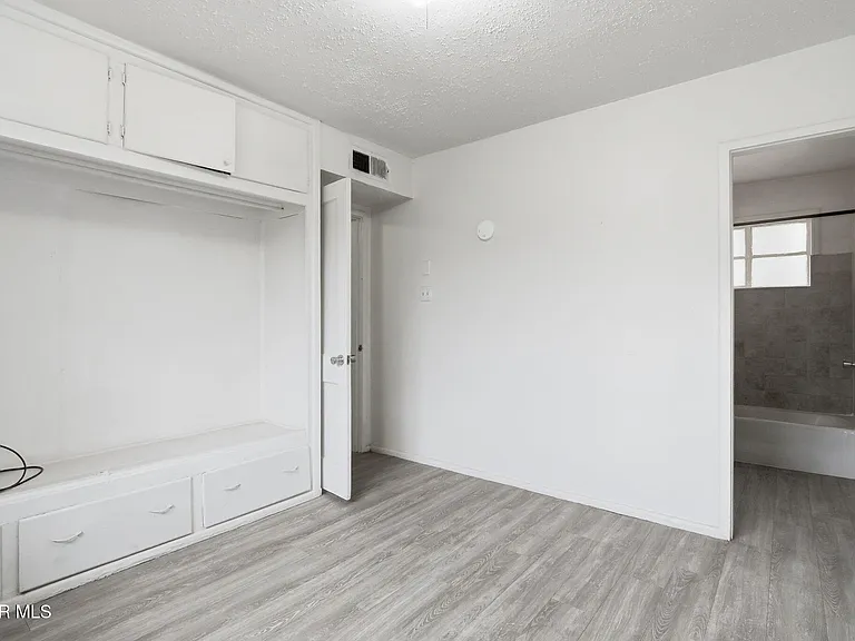 3912 Kemp Ave #6 — Photo 10