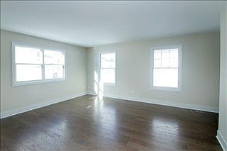 3rd image of 612 Marketplace Blvd