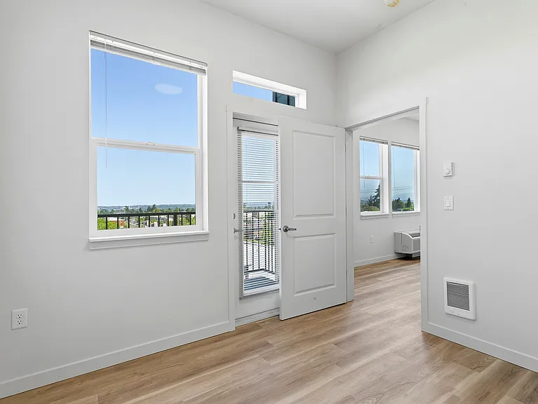 Evergreen Peak Apartments — Photo 34