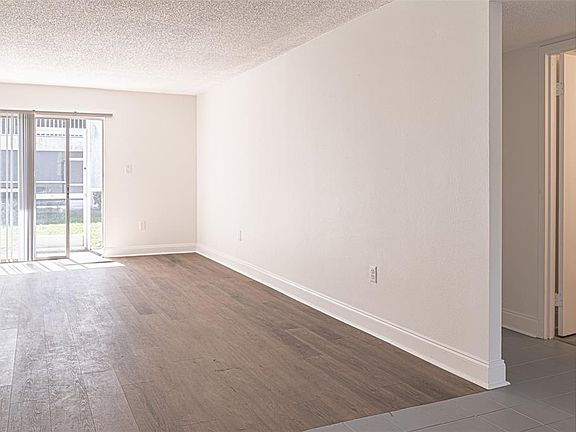 4th image of 363 S McMullen Booth Rd APT 107