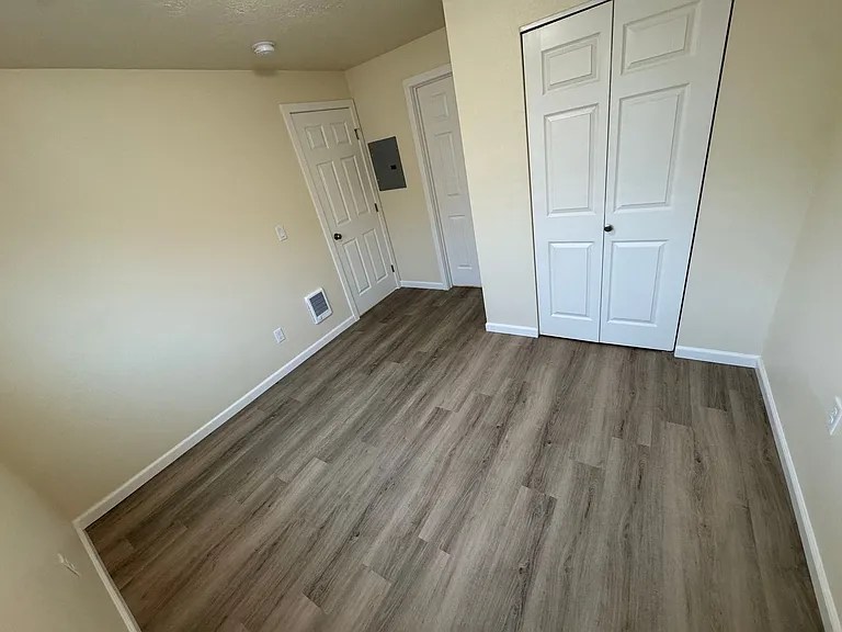 2215 Elm St SW — Photo 40