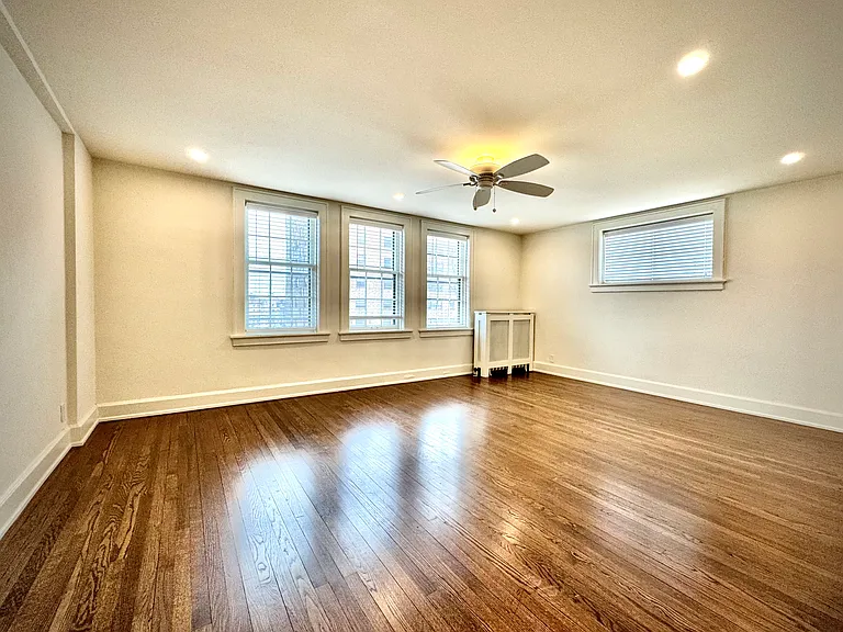 1710 N Prospect Ave — Photo 19