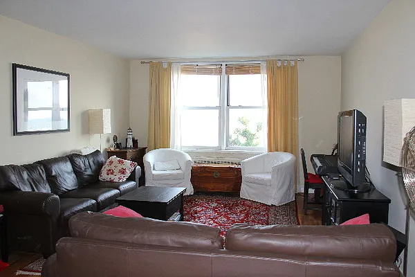 Sold by Georgine Podhorsky, LREB | media 14