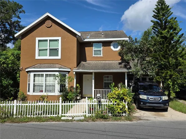 1777 N Orange St, Mount Dora, FL 32757