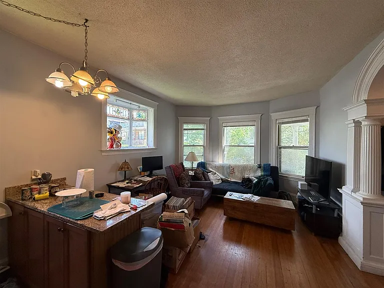 34 Central St — Photo 9
