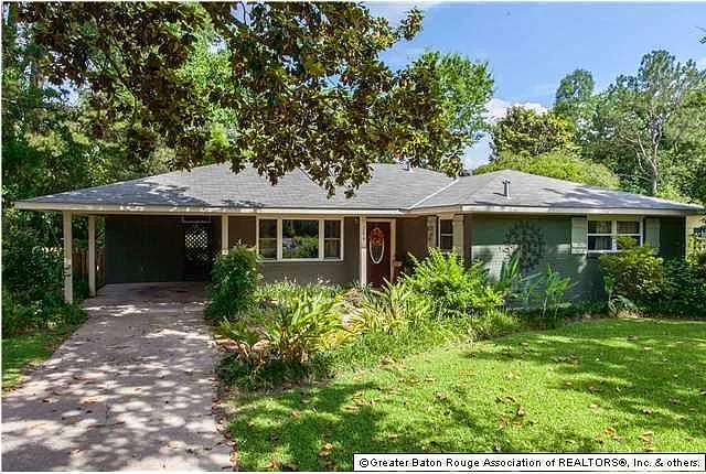 364 Highland Park Dr — Photo 1