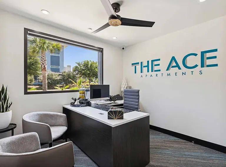 The Ace Apartments — Photo 36