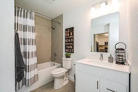 460 A Belmont Ave W #At 460b — Photo 28