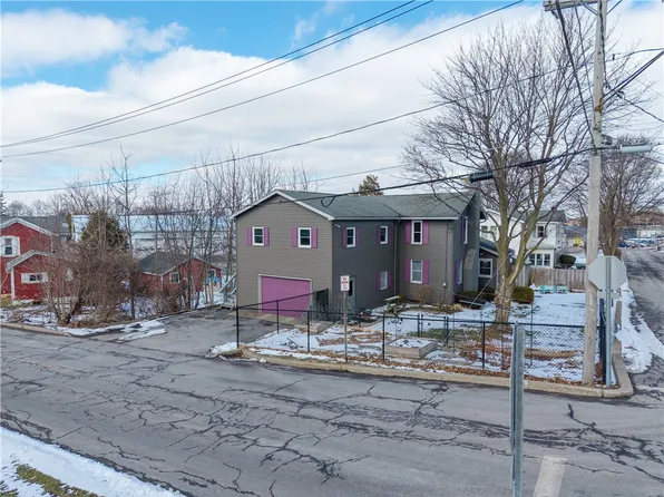 12 Branch St, Livonia, NY 14487