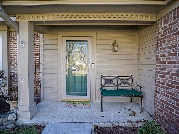 4th image of 2929 Sunmeadow Ct