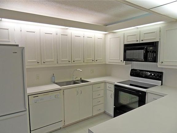 5th image of 5916 SE Riverboat Dr #507