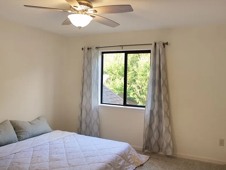 1057 Highlands Dr — Photo 19