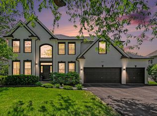 517 Meadowwood Ln, Oswego, IL 60543