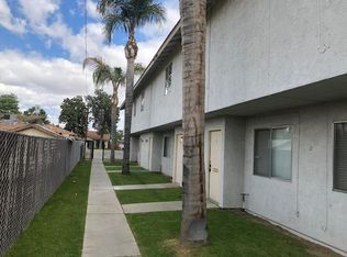 631 28th St APT 4, Bakersfield, CA 93301