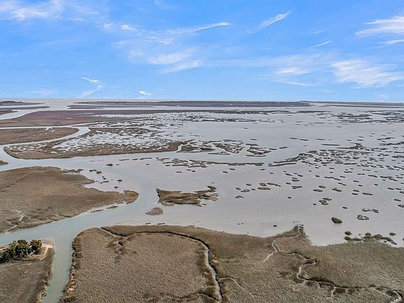 3rd image of 935 Gadsdenville Rd