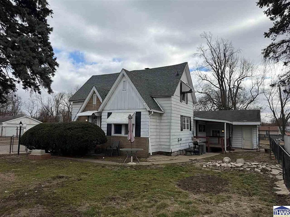 1st image of 2341 8th Ave