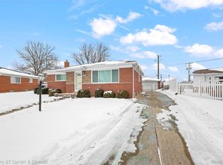 25968 Keith St, Dearborn Heights, MI 48127