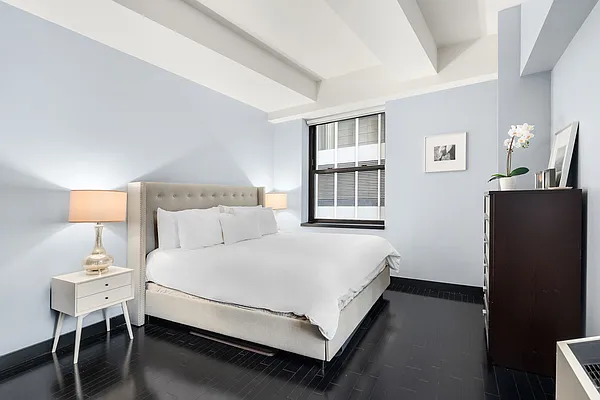 Sold by Compass | media 25