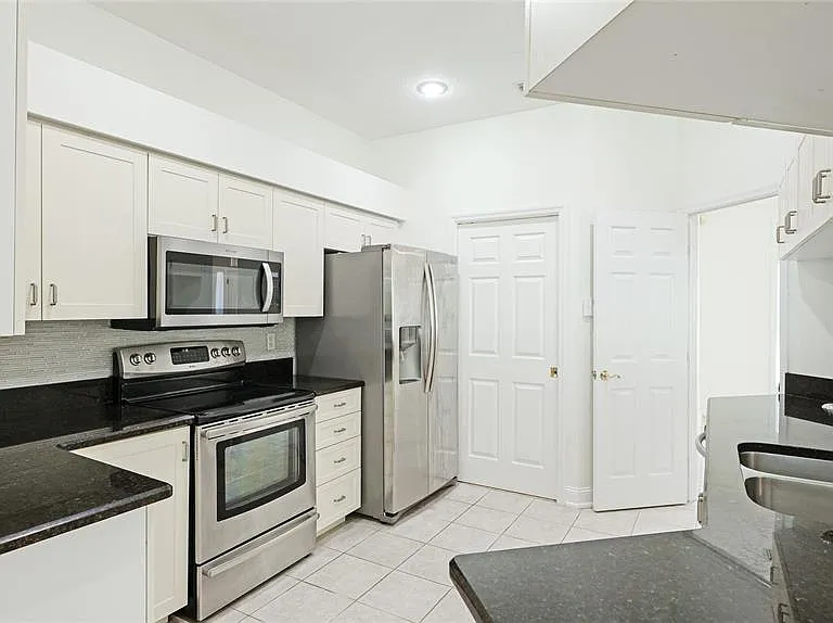 534 Oak Bay Dr — Photo 14