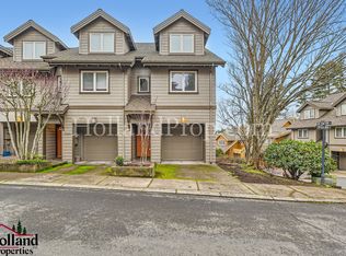 10250 NW Village Heights Dr, Portland, OR 97229