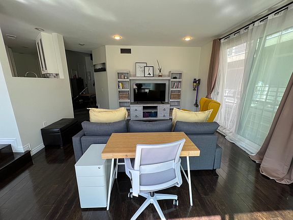 2nd image of 11949 Goshen Ave APT 201